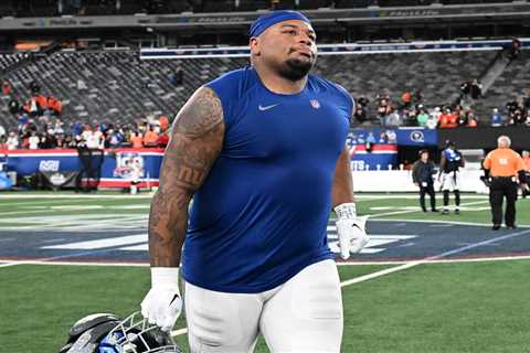 Dexter Lawrence, Brian Burns get back on field in positive Giants sign