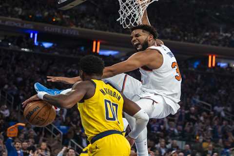 Knicks throttle Pacers in home opener as newcomers shine
