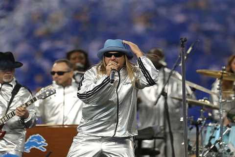Eminem and Kid Rock put politics aside for a common cause: the surging Detroit Lions