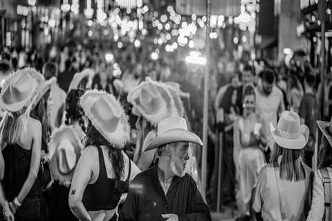 The Music Scene in Northeast Tennessee: A Look at Famous Singers and Their Festivals