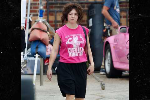 Sydney Sweeney Wears Pink Boxing Gear on Movie Set of Christy Martin Biopic