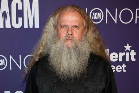 Country Artist Jamey Johnson Arrested, Charged With Drug Possession