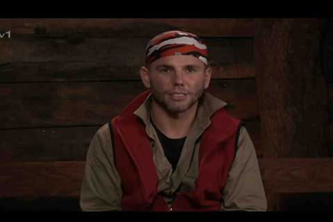 I’m A Celeb Fans Speculate About Dean’s Teabag Smuggling