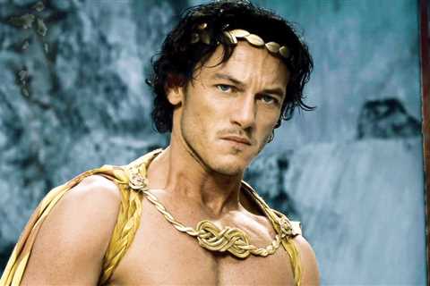 Luke Evans Got Real About Dealing With Body Image Issues And Feeling Anxiety At The Gym