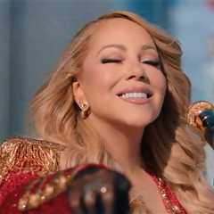 Mariah Carey Treats NFL Fans To Holiday Classic For Netflix's Christmas Gameday