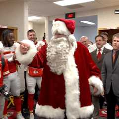 Andy Reid dons Santa suit to celebrate Chiefs’ Christmas win