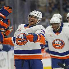 Grading every Islander at the holiday break — with just three A’s in the bunch