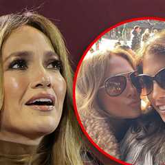 Jennifer Lopez Shares Christmas Pictures With Sister Lynda in Aspen