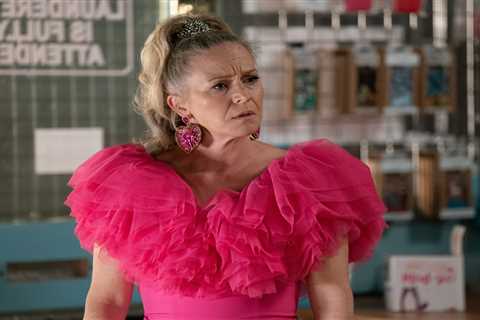 Legendary EastEnders stars tipped for dramatic Christmas return