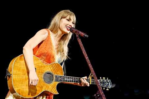 Taylor Swift Way Sign Auction Raises More Than $200,000 for Daily Bread Food Bank