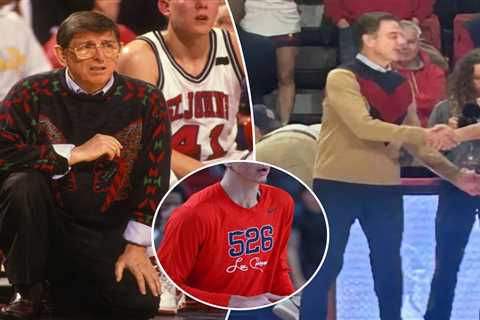 Rick Pitino dons replica of iconic Lou Carnesecca sweater to honor late St. John’s coach