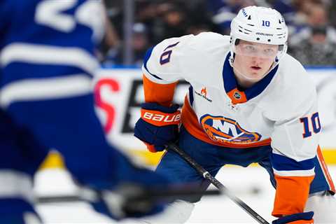 Simon Holmstrom injured for Islanders with season slipping away
