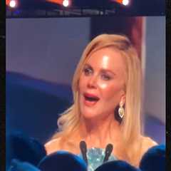 Nicole Kidman Tears Up Over Her Late Mom During Acceptance Speech, Video