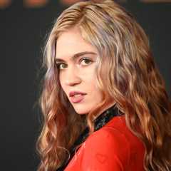 Grimes Denounces ‘Nazi-ism & White Supremacy’ in Her Fanbase