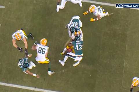 Eagles force fumble on opening kickoff — and promptly make Packers pay