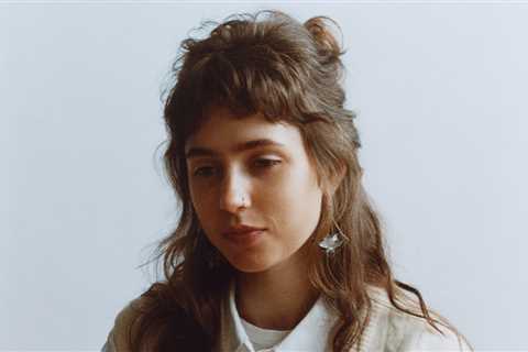 Clairo Calls for ‘Witchcraft’ on Donald Trump on Inauguration Day