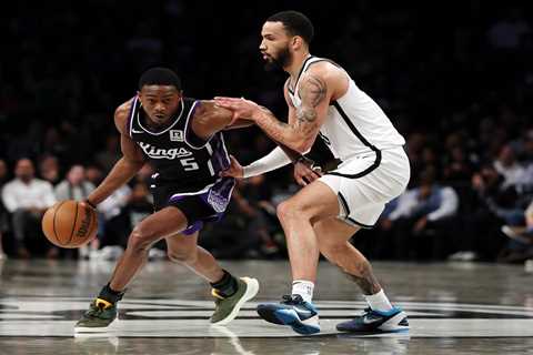 Nets targeting Kings’ De’Aaron Fox as star hits market with NBA trade deadline nearing