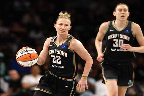 Courtney Vandersloot returning to Sky after two seasons with Liberty