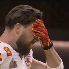 Travis Kelce emotional on Chiefs sideline after Patrick Mahomes’ pick-six changes Super Bowl 2025