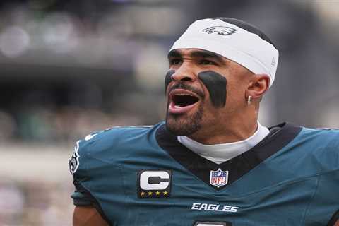 Super Bowl 2025 odds, predictions: Eagles’ Jalen Hurts player props