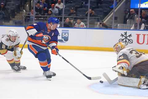 Banged-up Islanders beat elite Golden Knights to continue push toward playoff spot