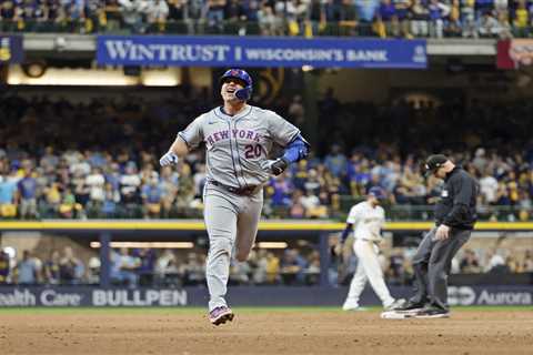 Pete Alonso re-signs with Mets on two-year, $54 million contract to end free agency saga