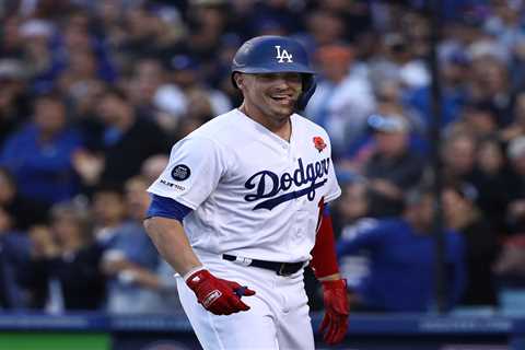 Dodgers bring back Kiké Hernández on a one-year deal