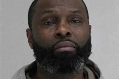 Mavericks assistant Darrell Armstrong arrested after allegedly hitting girlfriend with gun,..