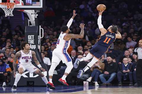 Jalen Brunson’s late burst leads Knicks to hard-fought win over reeling 76ers
