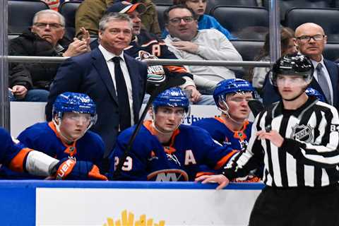 Patrick Roy tries to light fire under reeling Islanders at heated practice