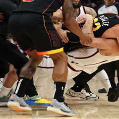 Mason Plumlee, Steven Adams ejected after fiery Suns-Rockets scuffle