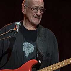 Hospitalized Dave Mason Faces Serious Infection Challenges