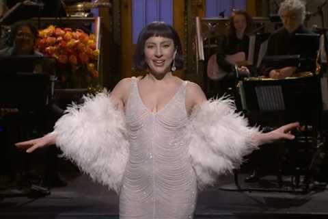 Lady Gaga Roasts Herself Over ‘Joker 2’ Razzie Award, Duetting With R. Kelly in ‘SNL’..
