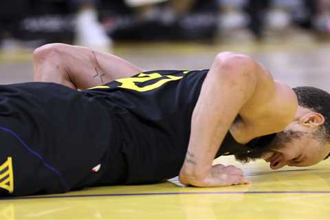 Steph Curry suffers pelvic contusion after scary fall in Warriors worry