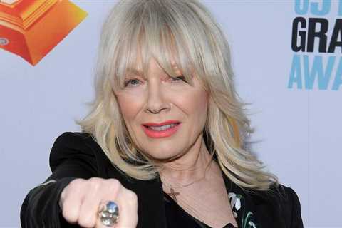 Nancy Wilson’s Embarrassment About Being American
