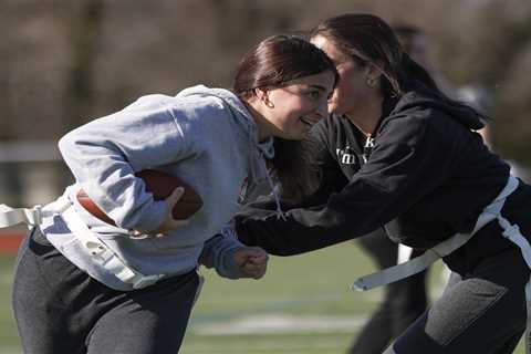 Plainview-Old Bethpage girls team seeking flag football repeat