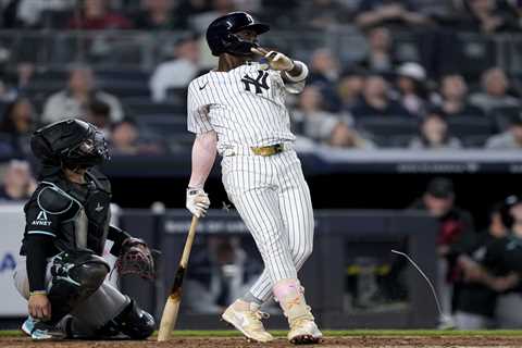 Jazz Chisholm’s chain went flying on swing during Yankees-Diamondbacks game