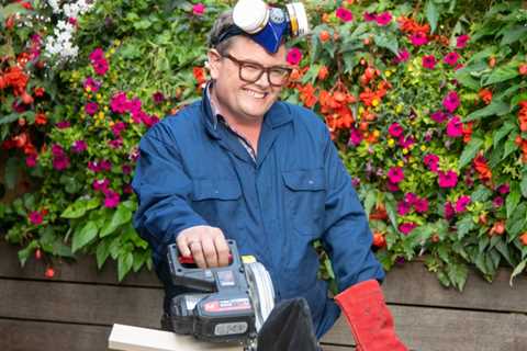 Alan Carr's Interior Design Masters Mishap