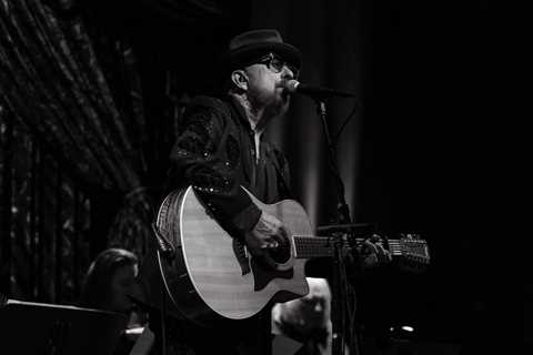 Dave Stewart on His Dylan Covers Album, ‘Jam Sessions’ With Bob in the ’80s & What He Thinks of ‘A..