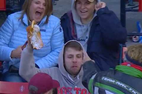 Red Sox Fan Makes Spectacular Catch W/ His Food During Red Sox Game
