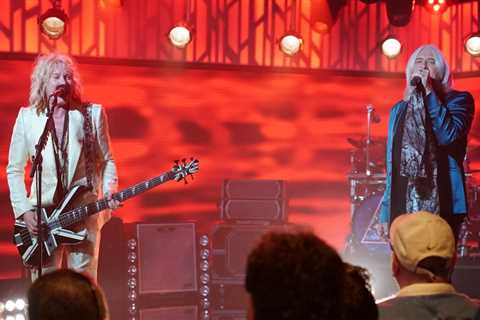 Def Leppard and Mötley Crüe Teaming Up For First Rock the Tides Destination Festival in Mexico