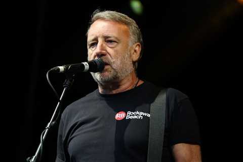 Peter Hook Labels New Order a ‘Bad Cover Version’ of Themselves