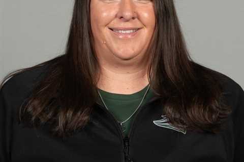Oregon college softball head coach, player killed when truck collides with team bus in head-on wreck