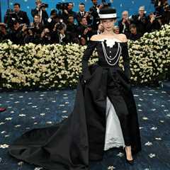JENNIE Is a Classic Beauty in Chanel Tuxedo Gown at 2025 Met Gala