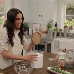 Royal Beauty Disaster: Fan Claims Meghan's DIY Bath Salts Left Her Burning and Blistered