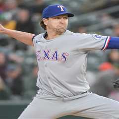 Jacob deGrom dialing it back in hopes of staying healthy this time