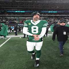 How much longer Steelers are willing to wait for Aaron Rodgers