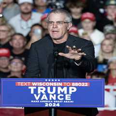 Brett Favre shares post saying Netflix ‘going after’ him for being ‘an outspoken Trump supporter’