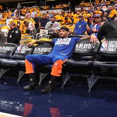 Josh Hart begins Game 4 on bench as Knicks stick with reconfigured lineup