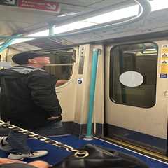 The Unassuming Grace of Adam Woodyatt: Navigating Fame with Humility on London's Public Transport